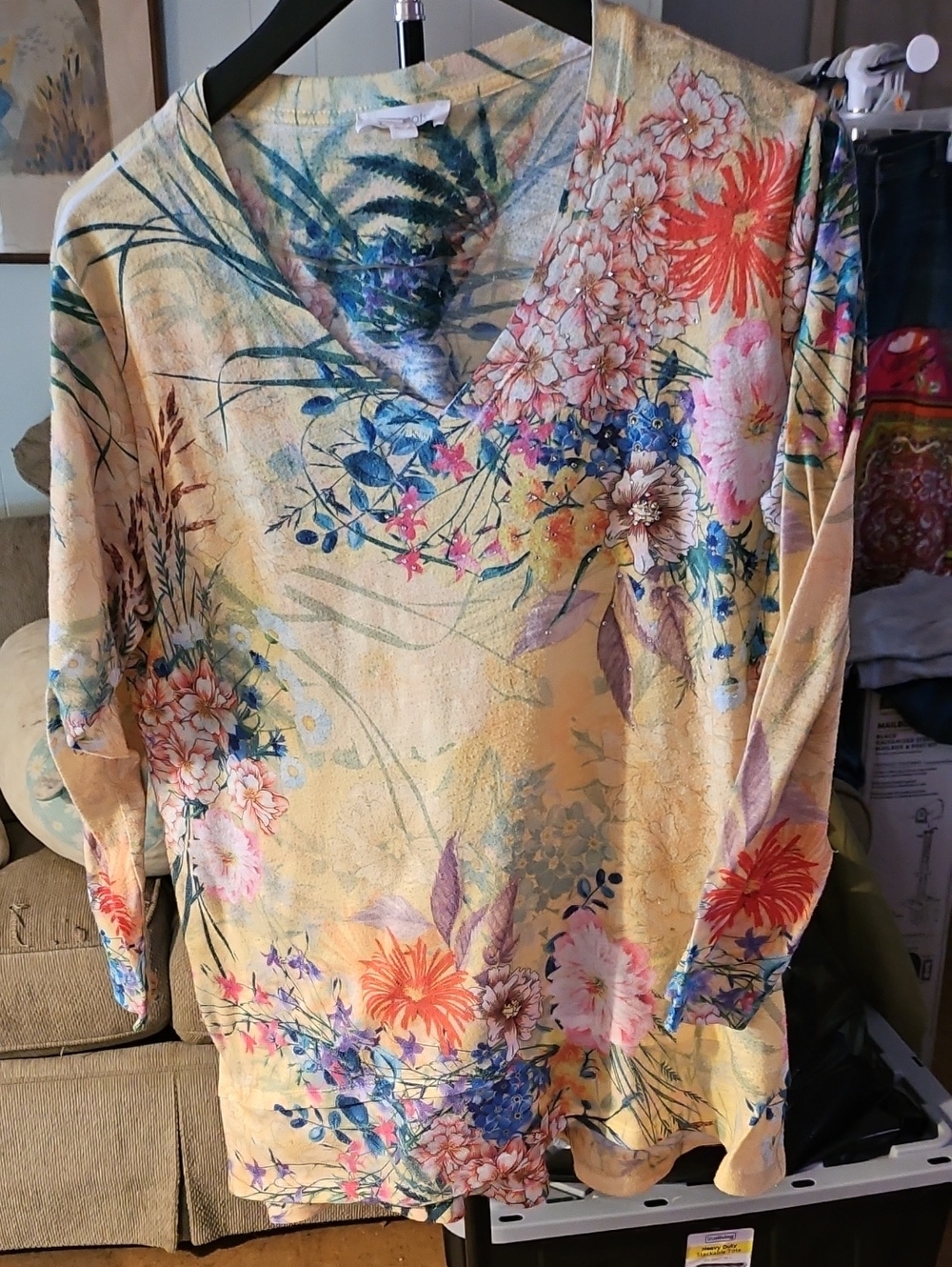 V-Neck Floral Blouse in Pastel Yellow